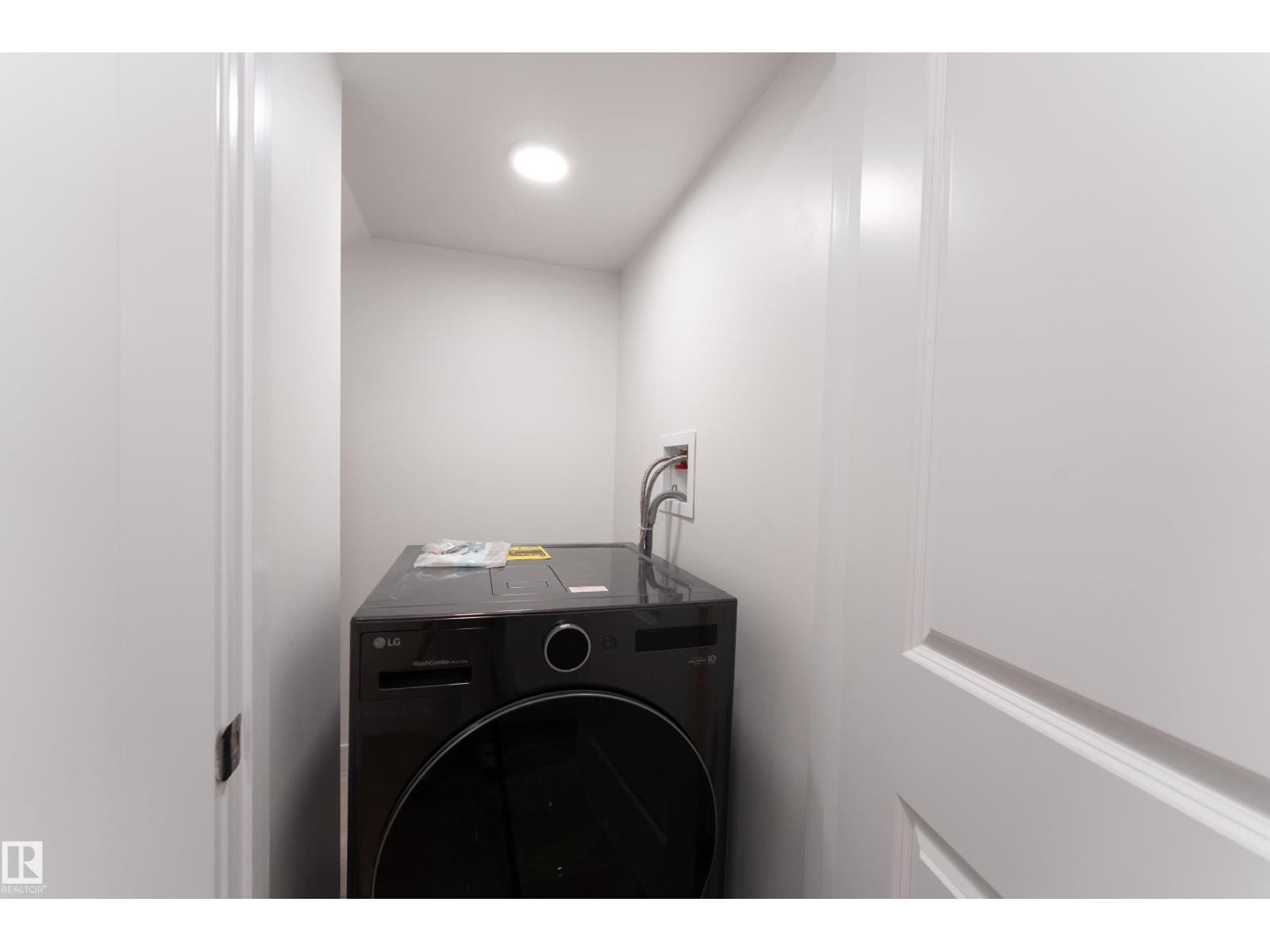 10916 & 10918 154 Street NW - 39