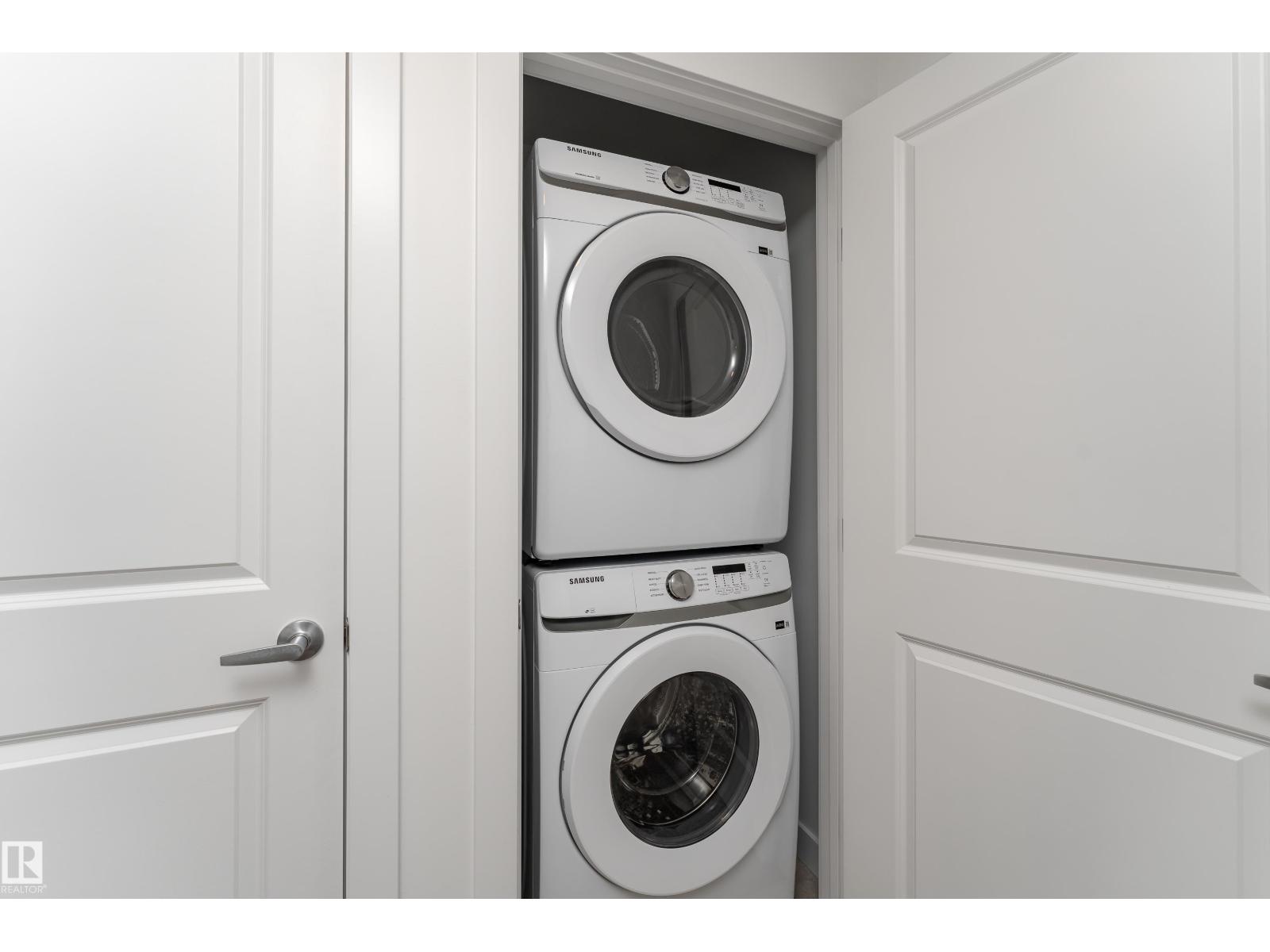 10916 & 10918 154 Street NW - 22