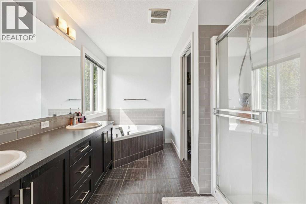 325 Evanspark Gardens NW - 15