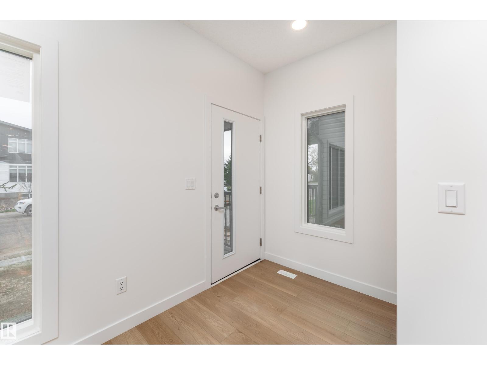 10920 & 10922 154 Street NW - 2