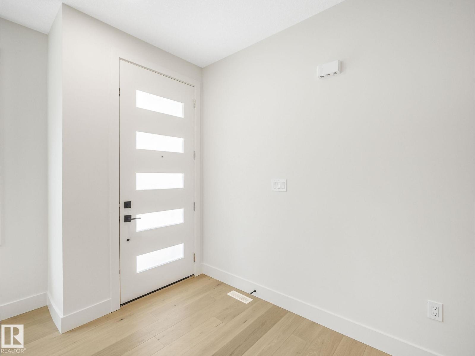 10963 129 ST NW - 7