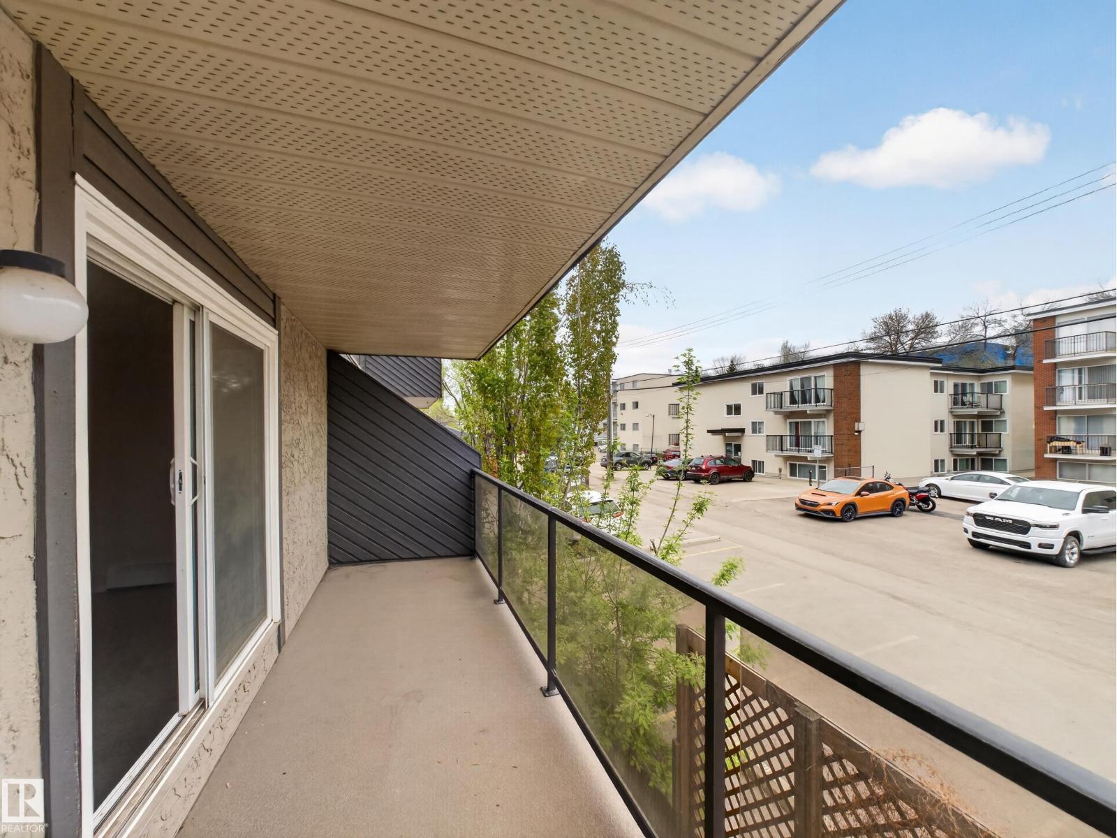 #204 10731 84 AV NW - 33
