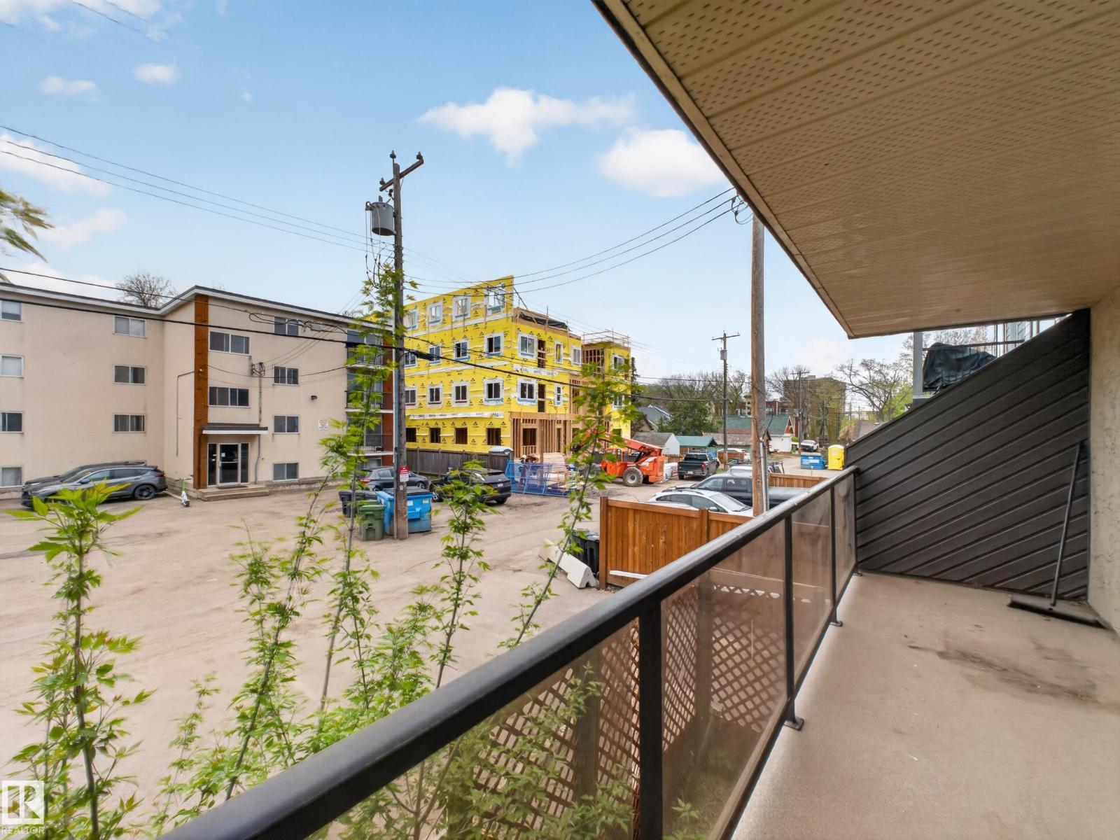 #204 10731 84 AV NW - 34