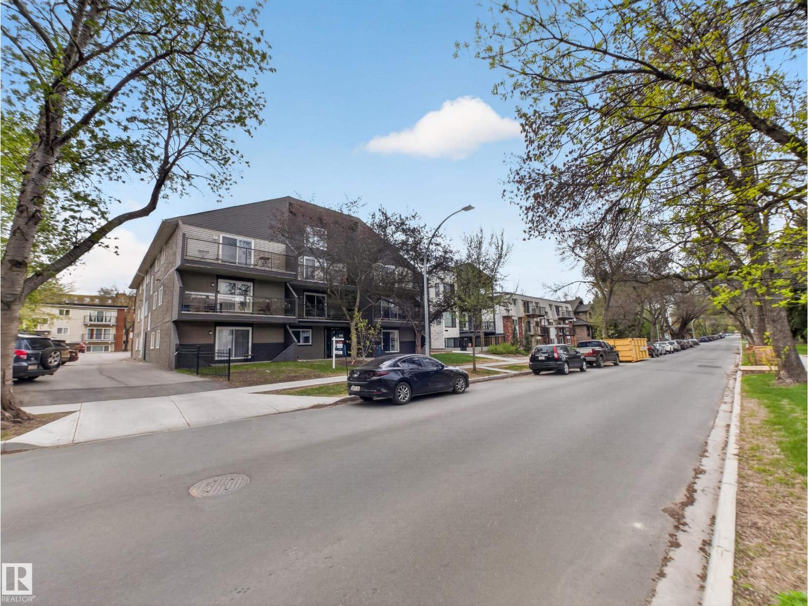 #204 10731 84 AV NW - 40