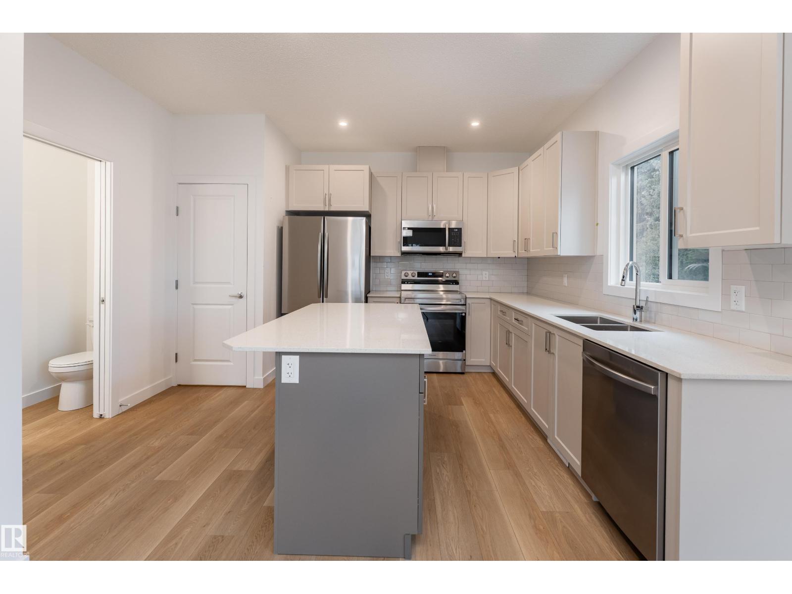 10920 & 10922 154 Street NW - 8