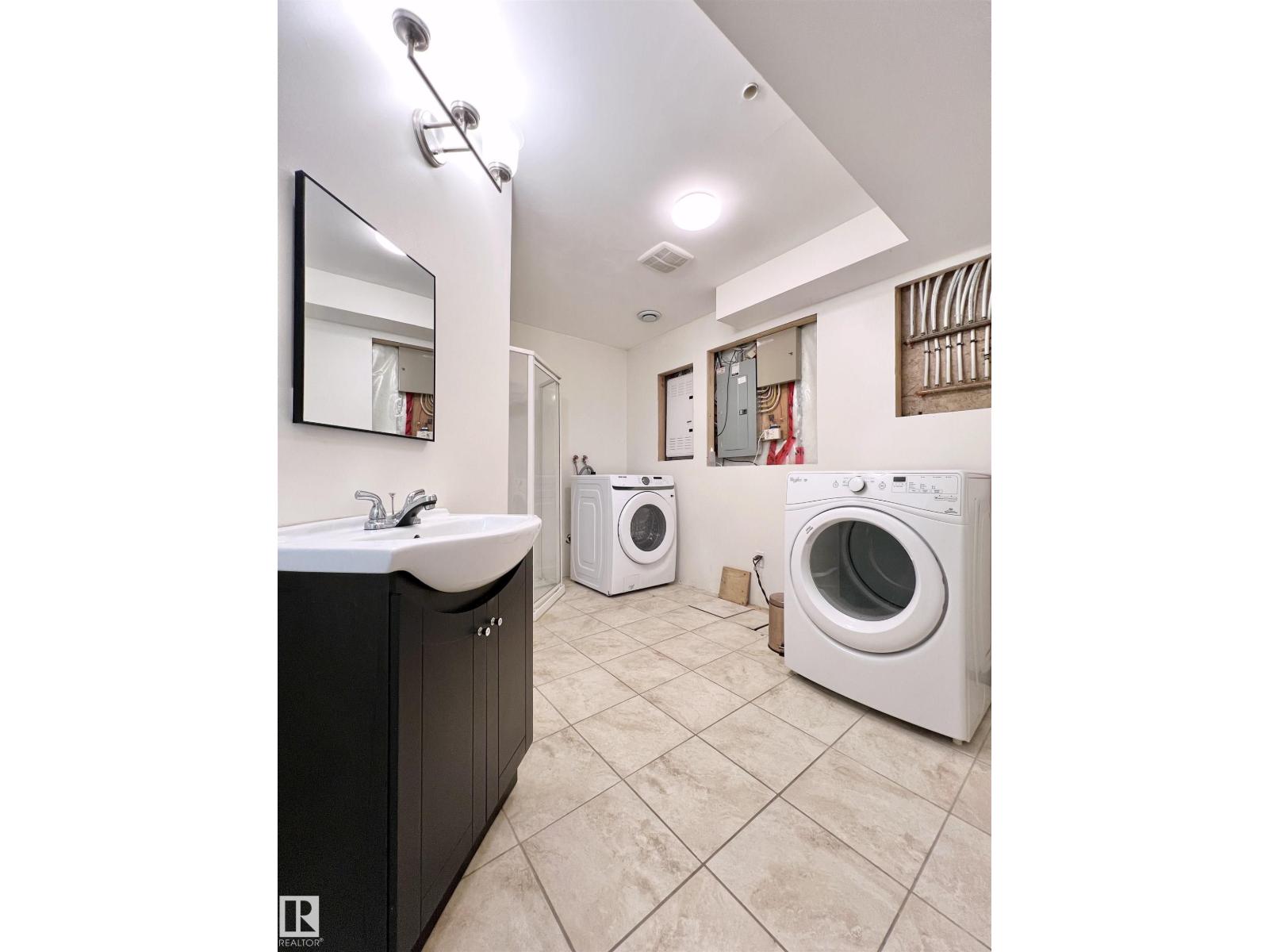 17127 7A AV SW - 33