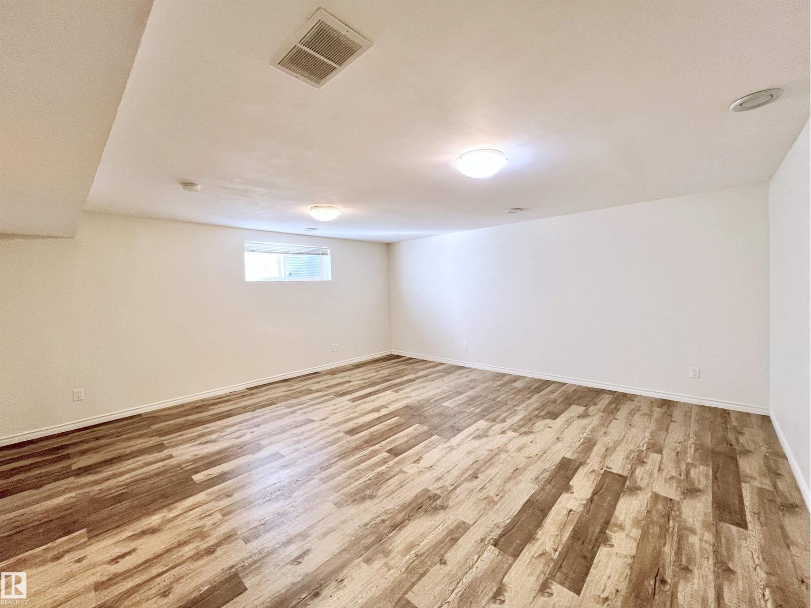 17127 7A AV SW - 35