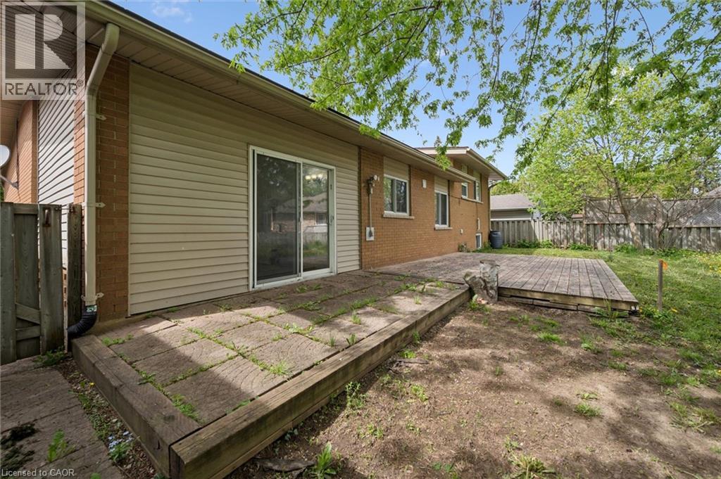 490 GARAFRAXA Street E - 43