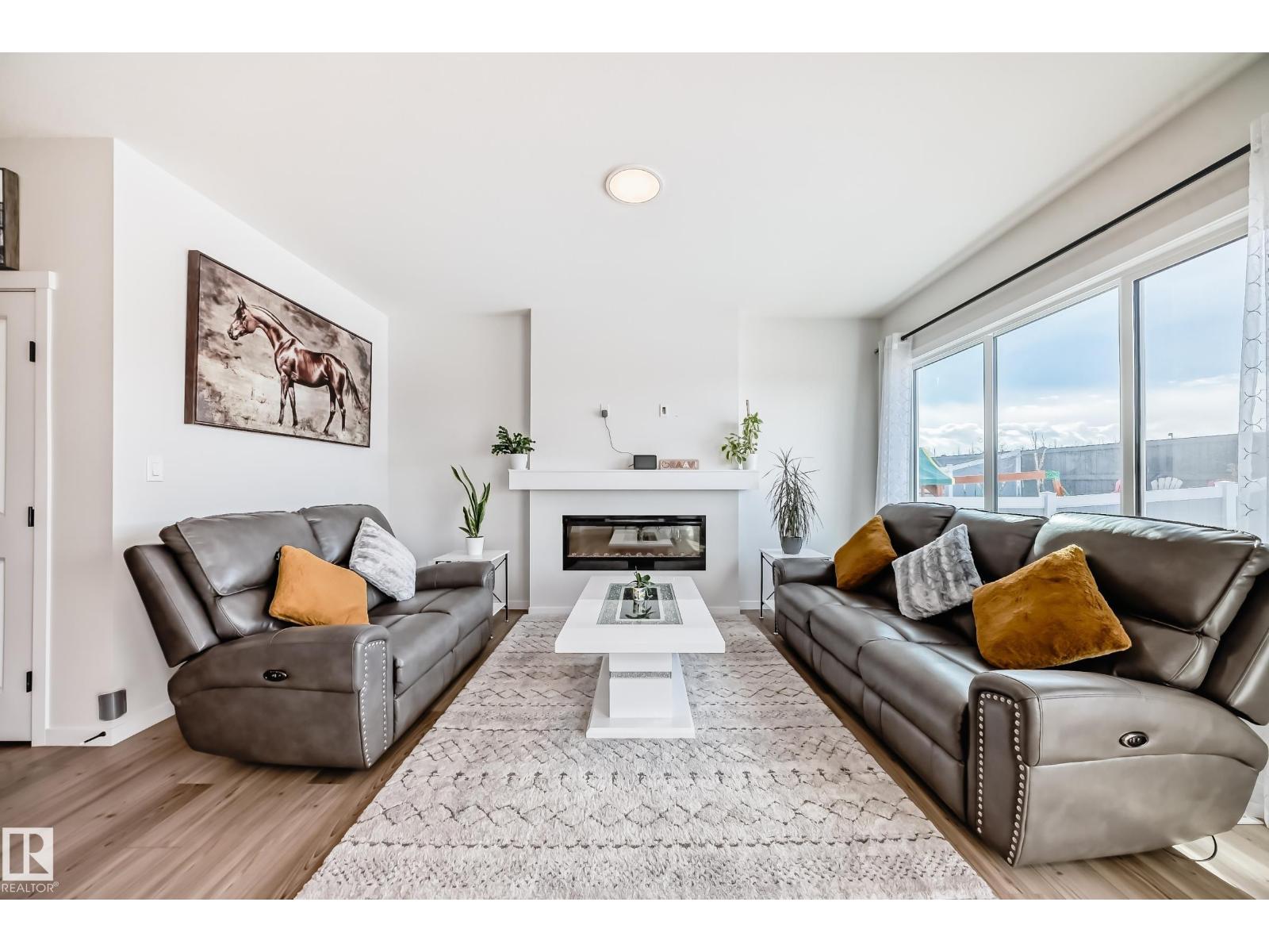 17608 49 ST NW - 11