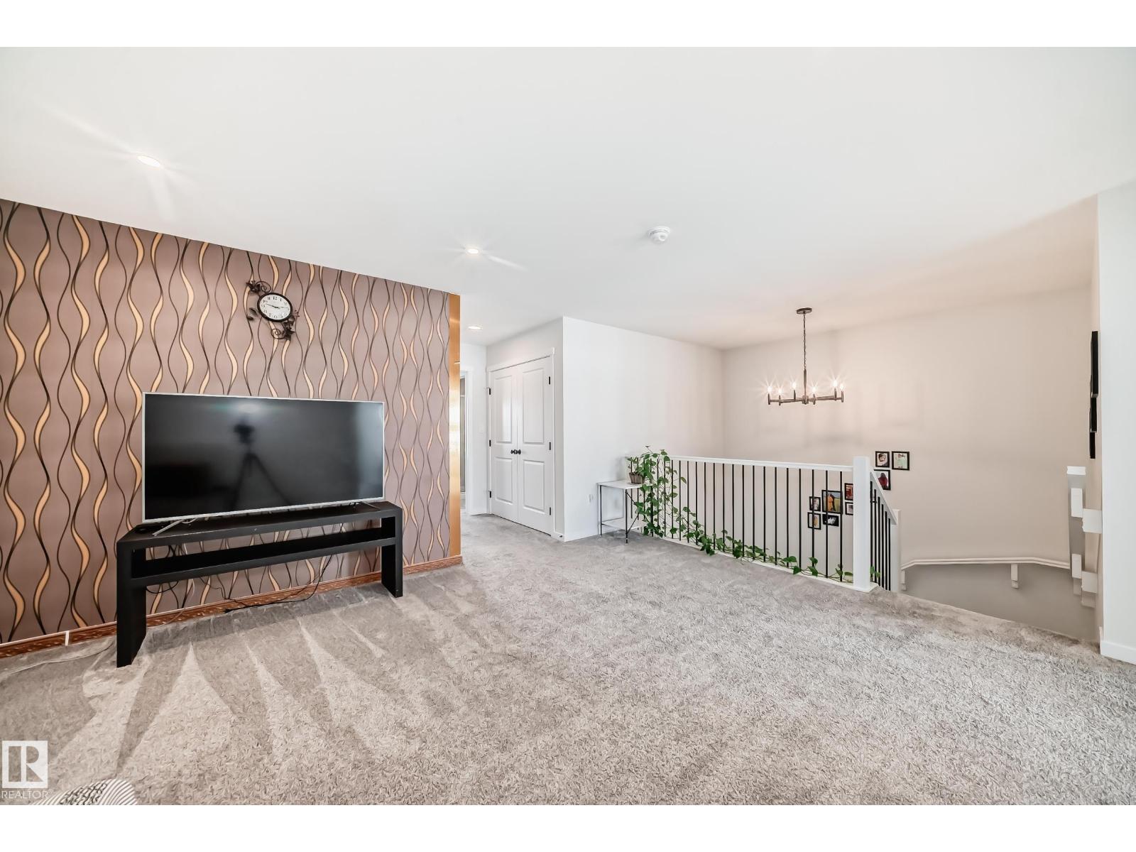 17608 49 ST NW - 30