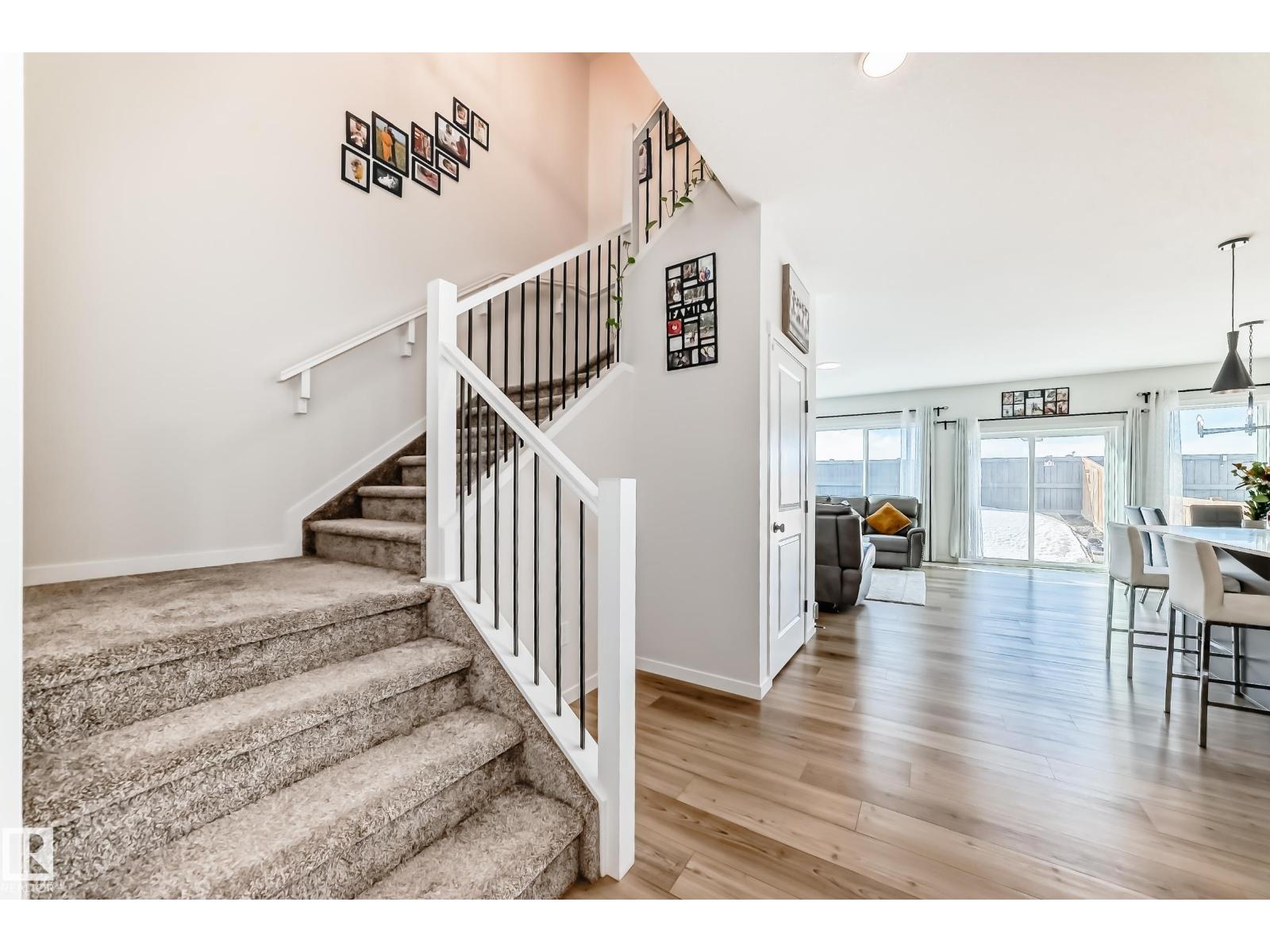 17608 49 ST NW - 17