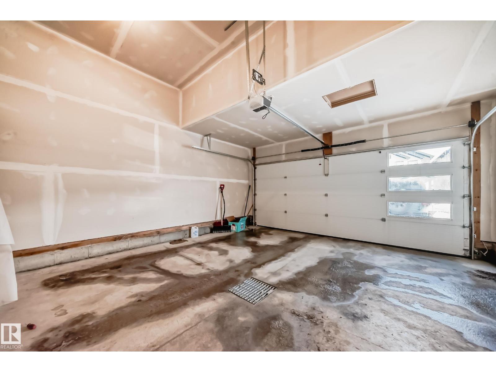 17608 49 ST NW - 38