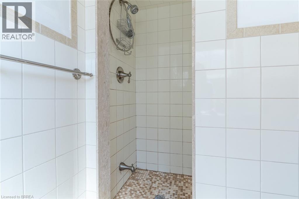 12 SUMMERLEA Drive - 34