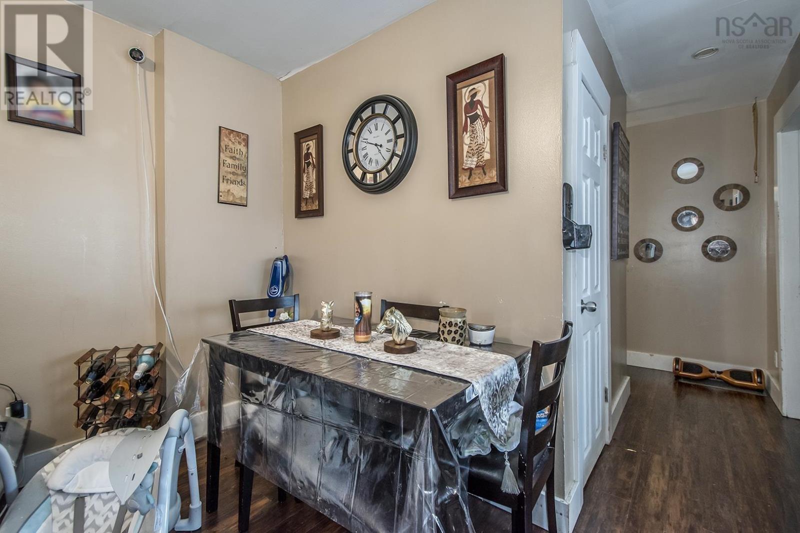 17 B&C Maple Drive - 27