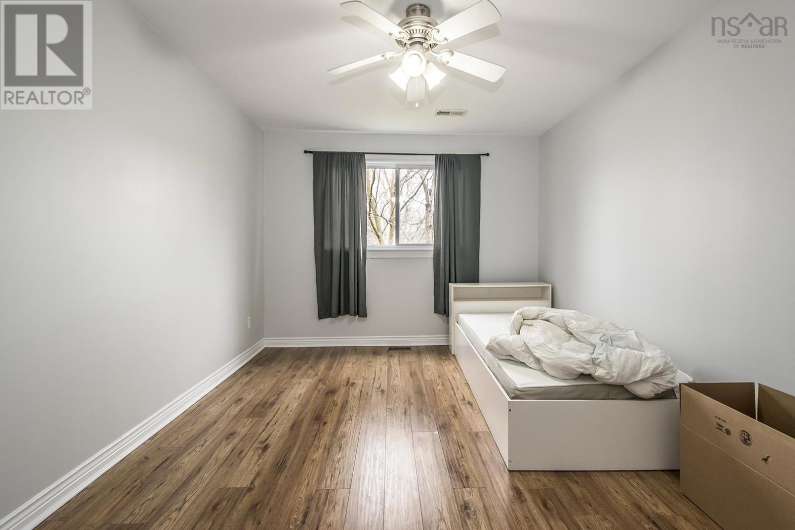 17 B&C Maple Drive - 21