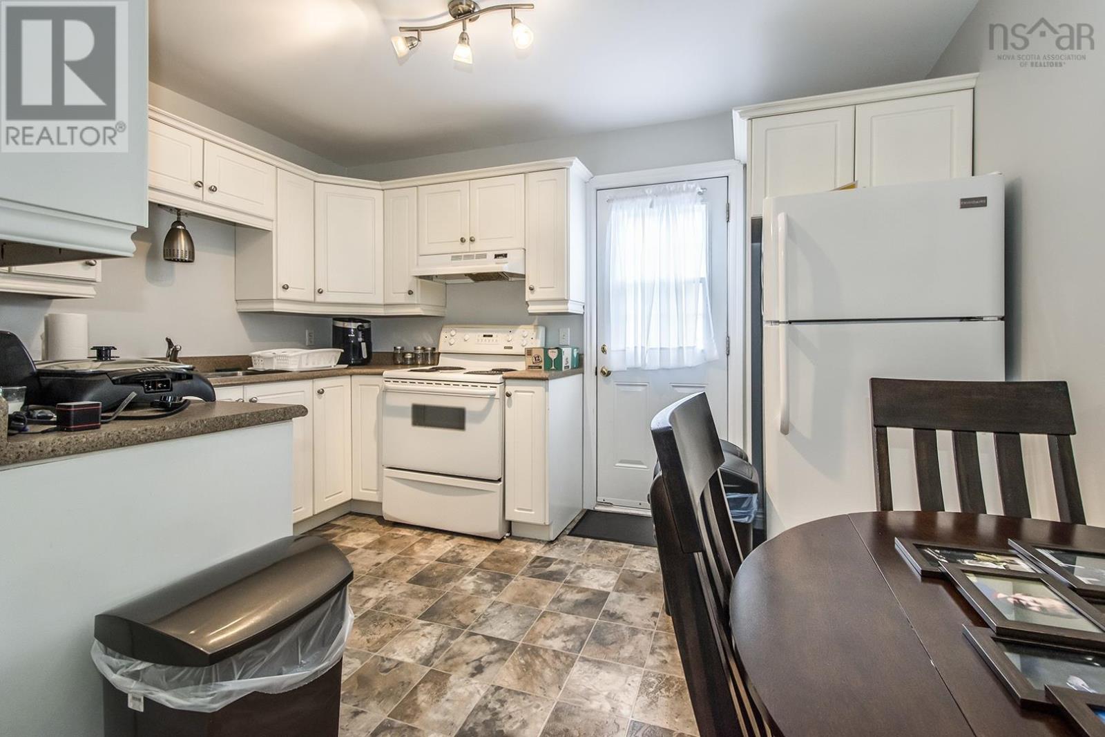17 B&C Maple Drive - 7