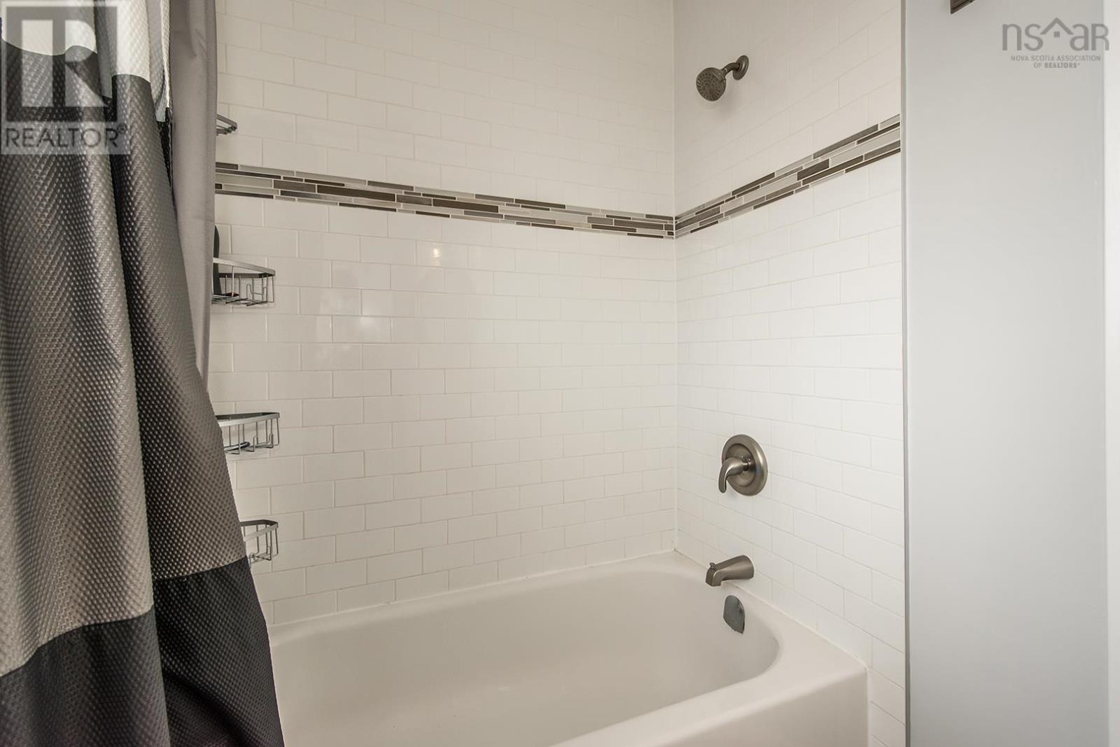 17 B&C Maple Drive - 16