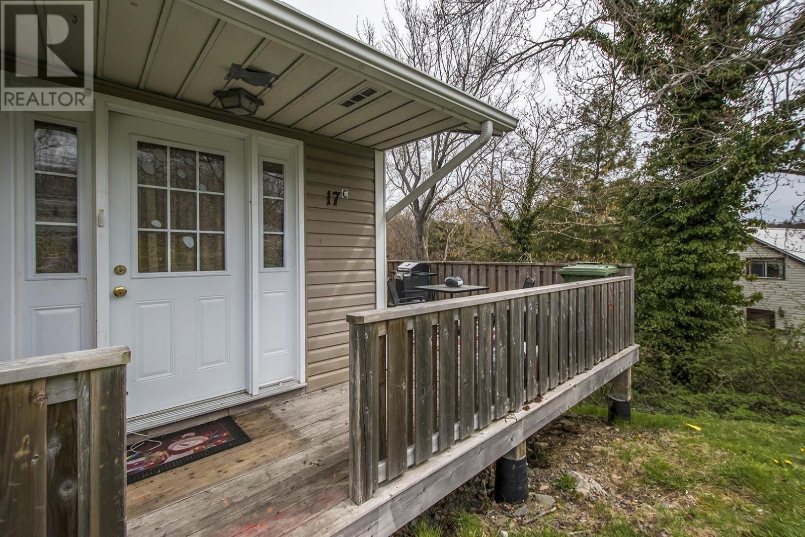 17 B&C Maple Drive - Image 2