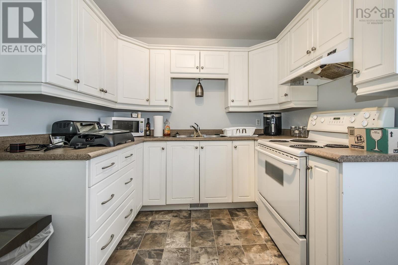 17 B&C Maple Drive - 9