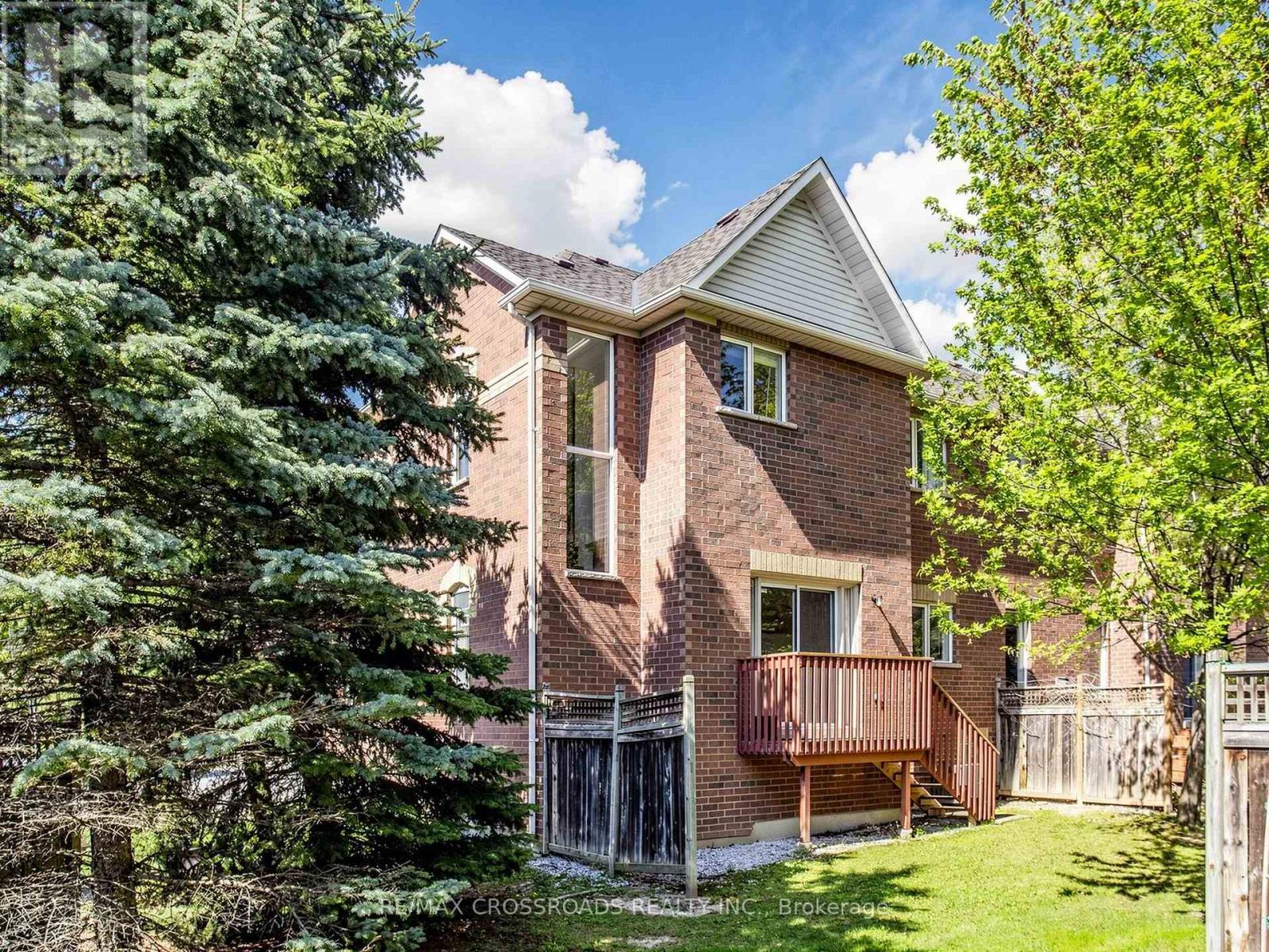 52 DREW KELLY WAY - 31