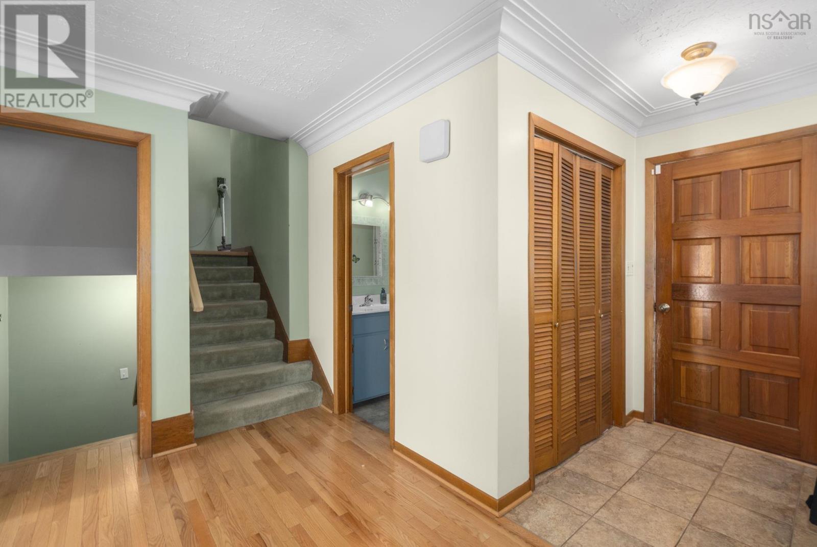 12 Campbell Drive - 19