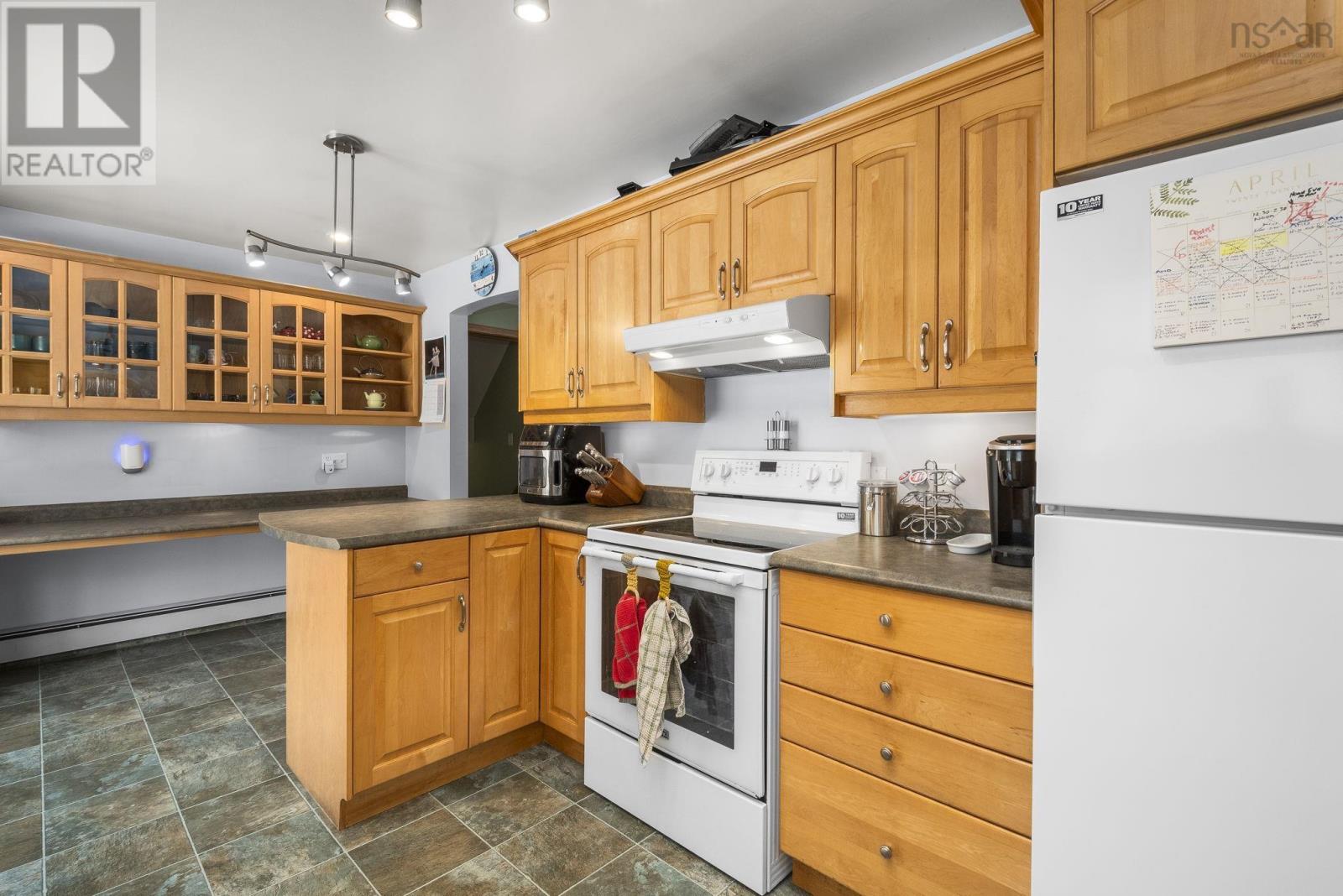 12 Campbell Drive - 16