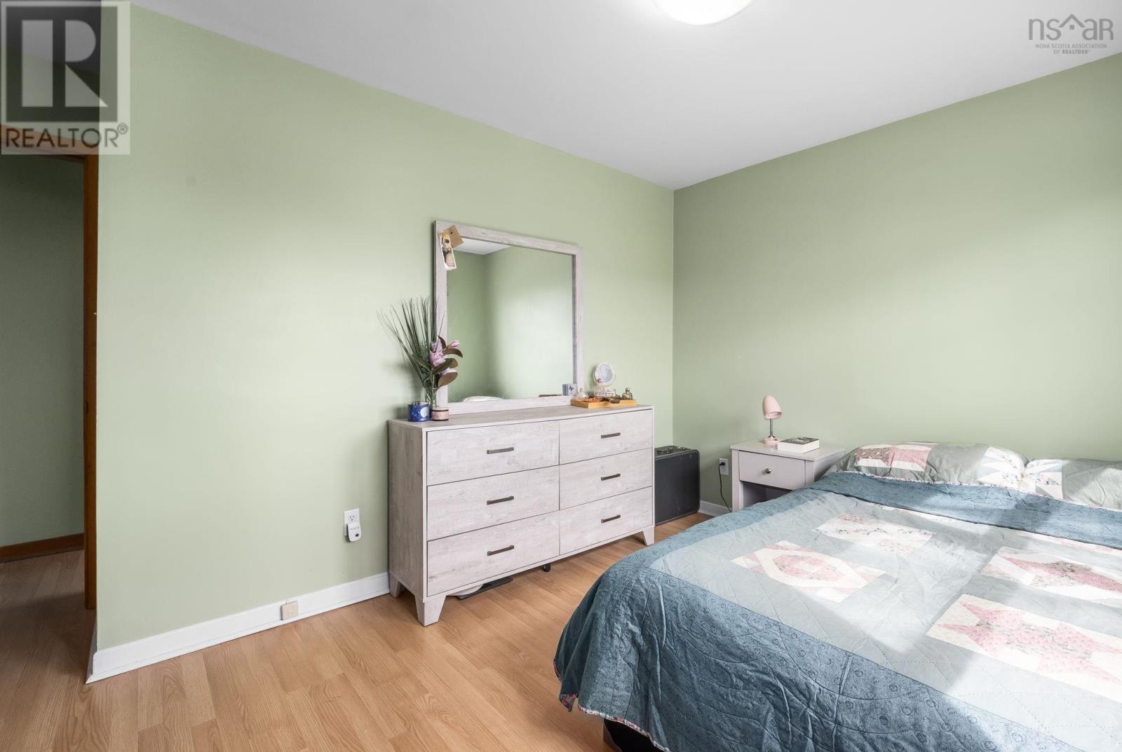 12 Campbell Drive - 23