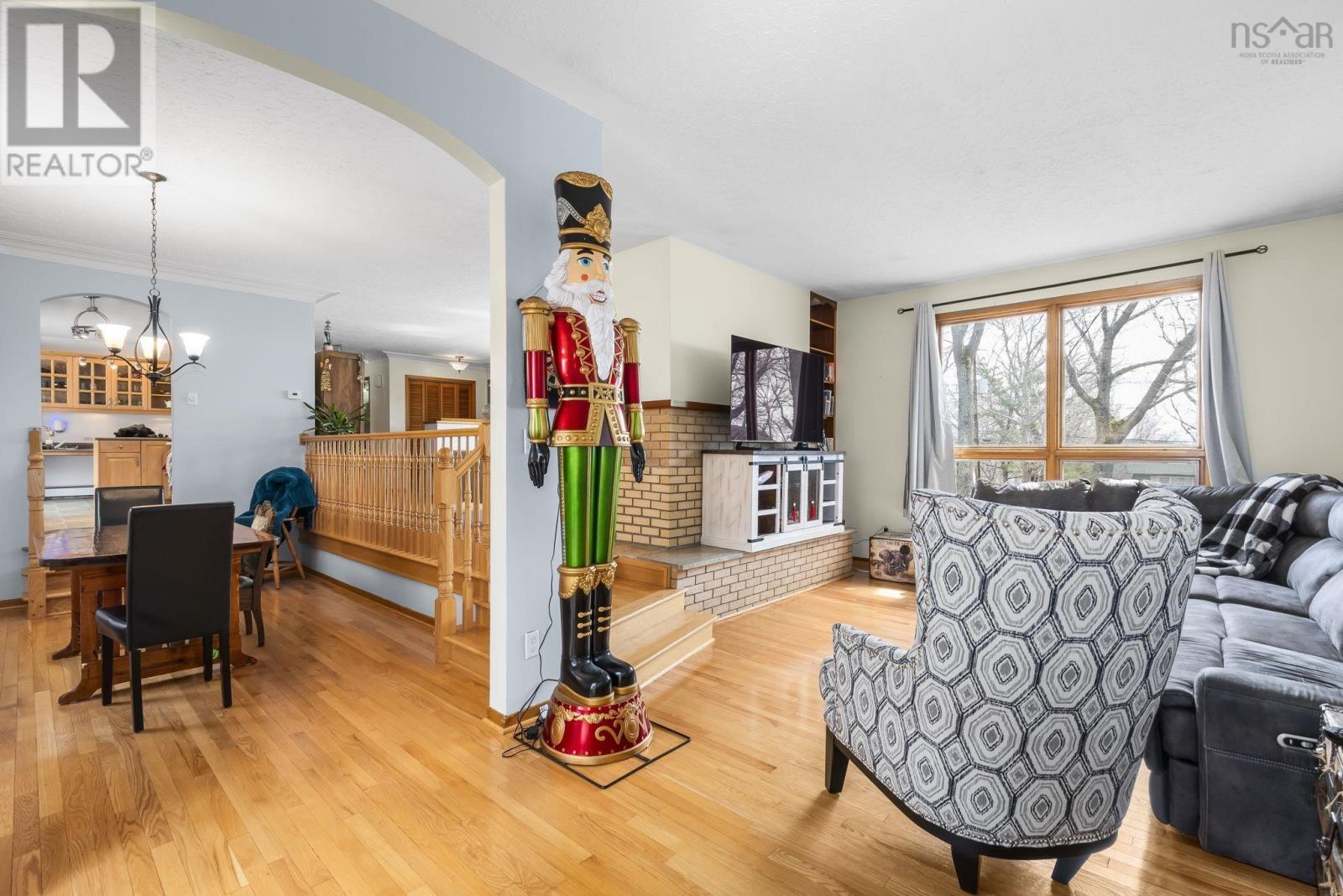 12 Campbell Drive - 11