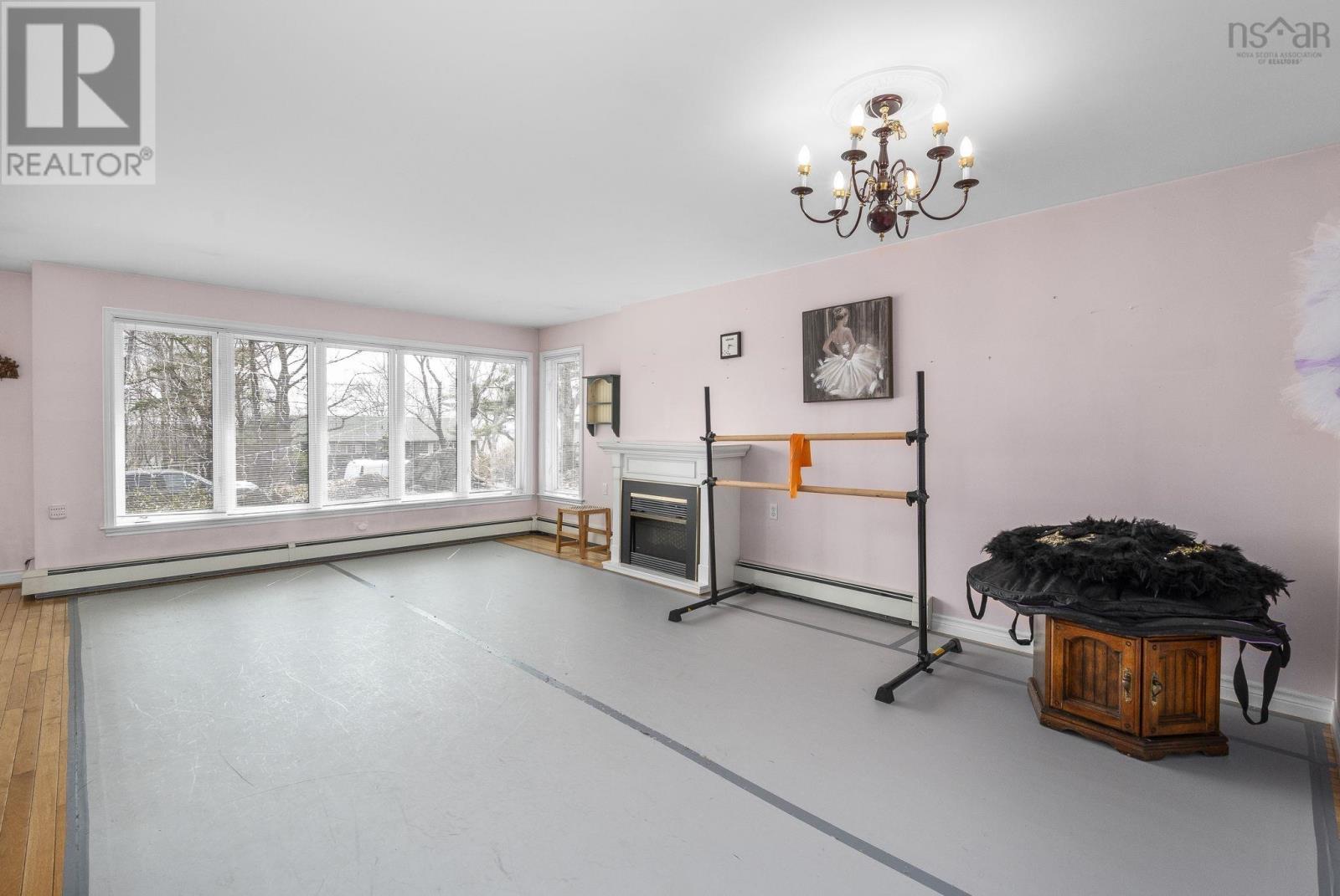 12 Campbell Drive - 36