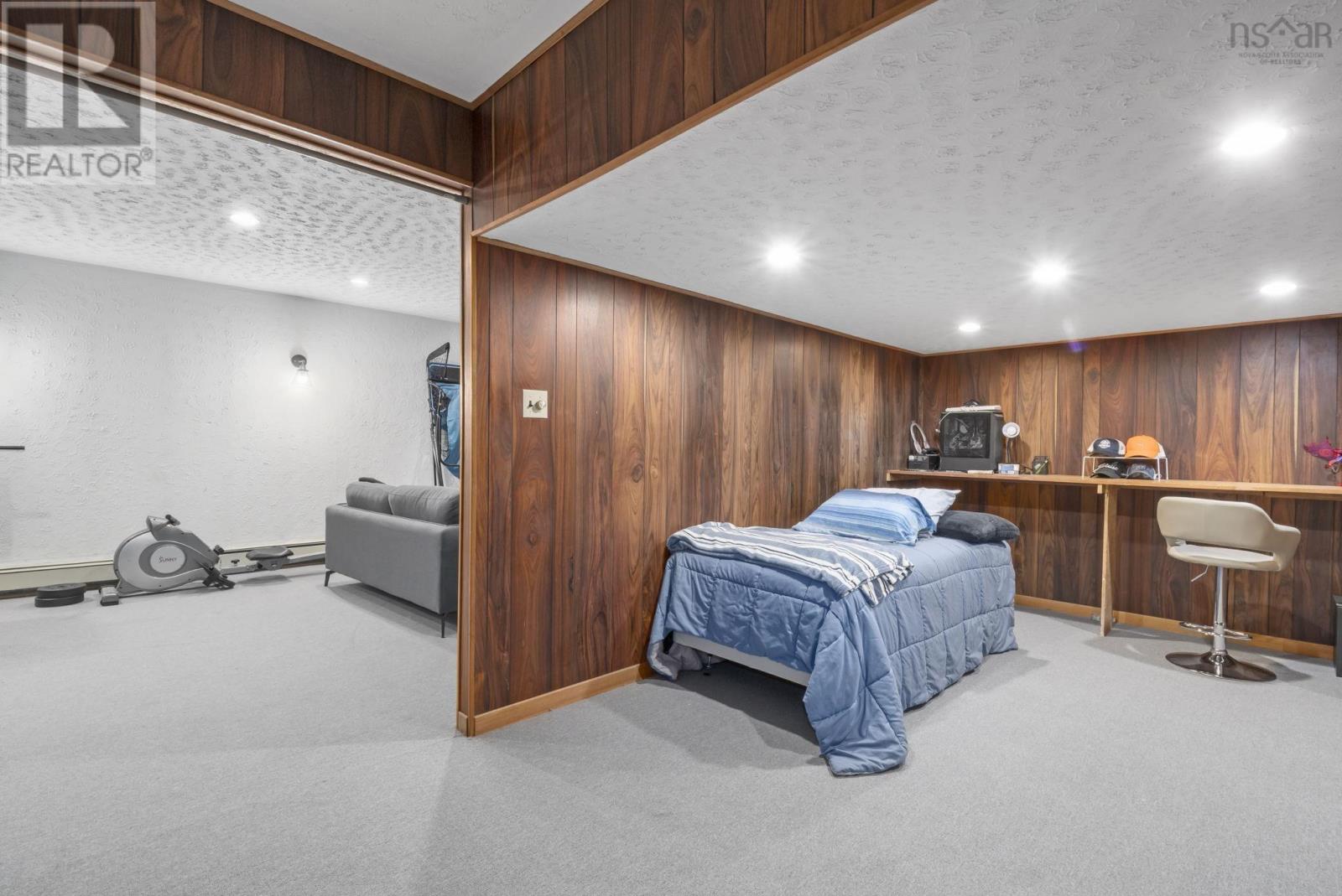 12 Campbell Drive - 33