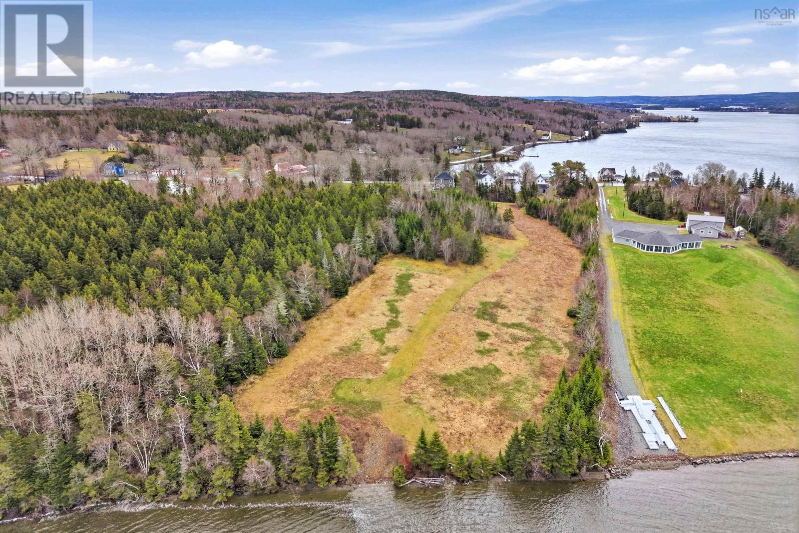11659 Highway 16 - 41
