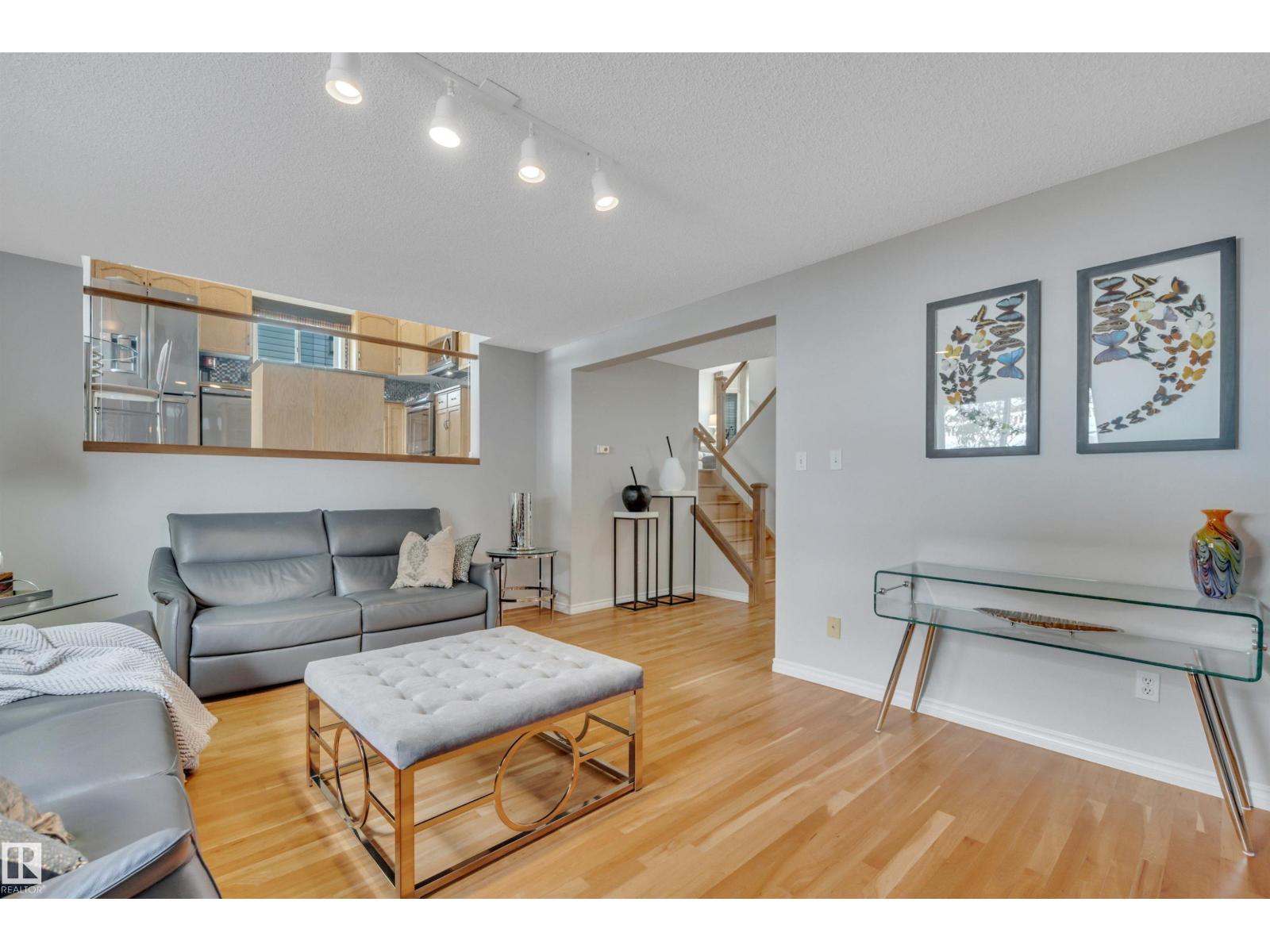 117 HOLLICK-KENYON WY NW - 36