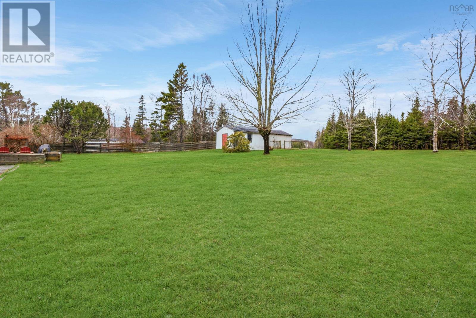 11659 Highway 16 - 34