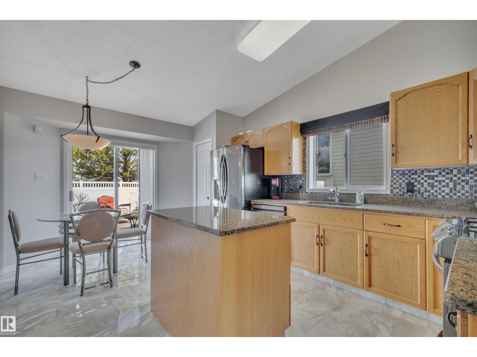 117 HOLLICK-KENYON WY NW - 12