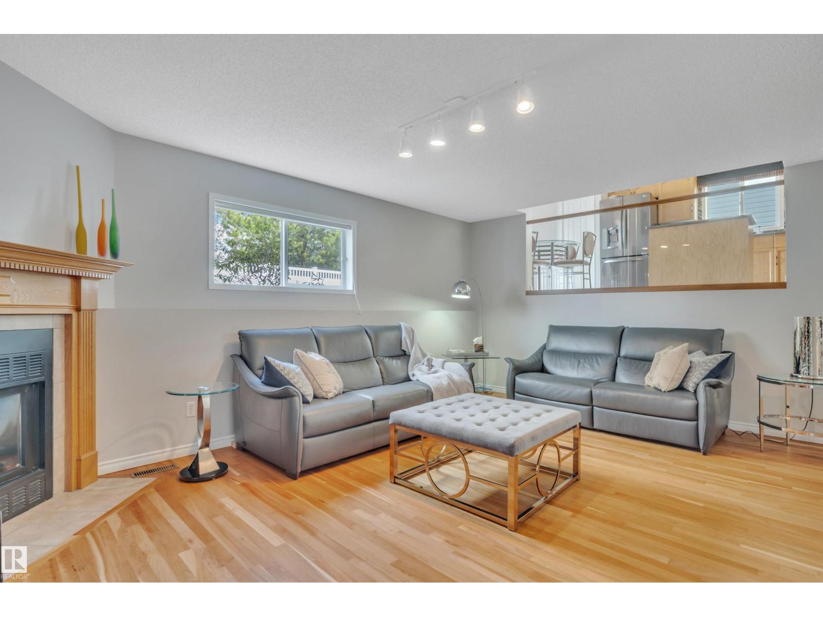 117 HOLLICK-KENYON WY NW - 35