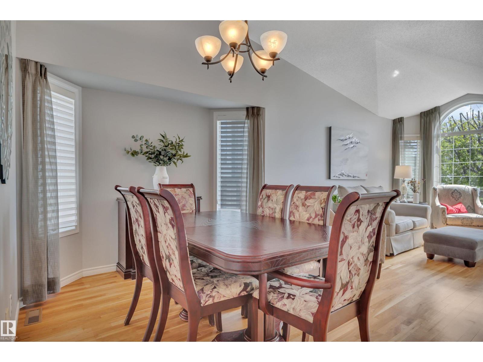 117 HOLLICK-KENYON WY NW - 11