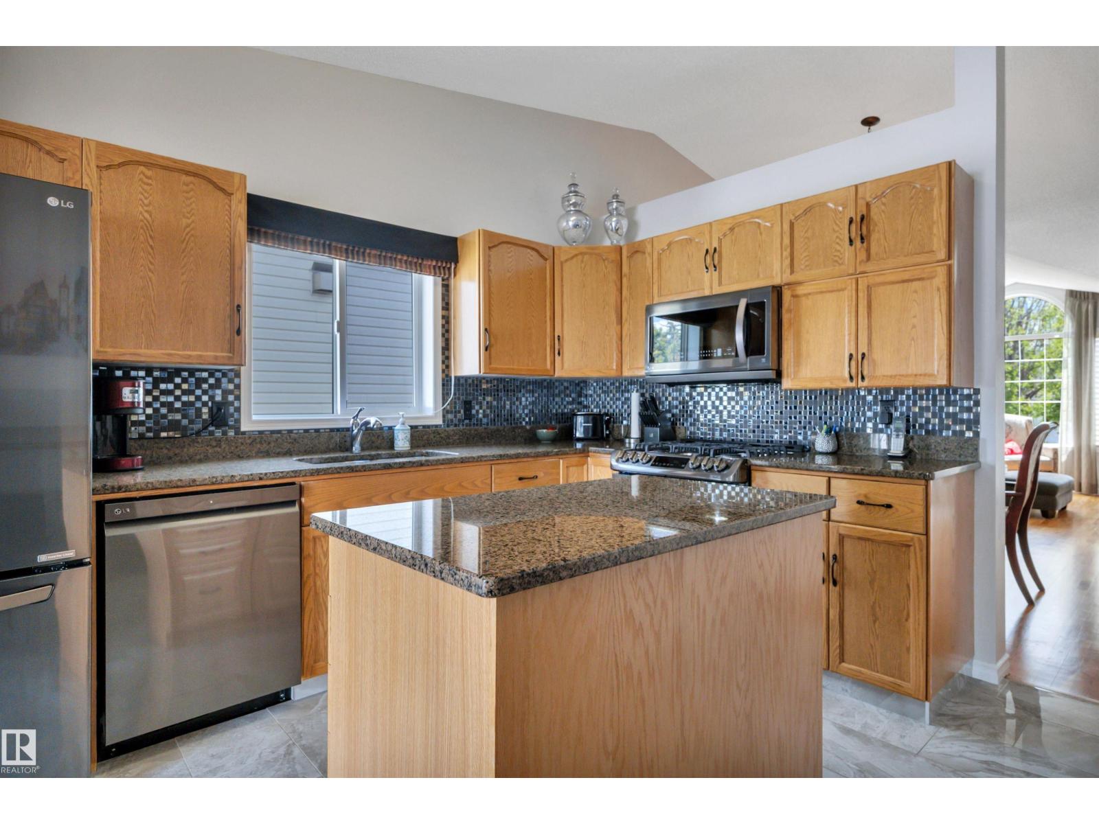 117 HOLLICK-KENYON WY NW - 14