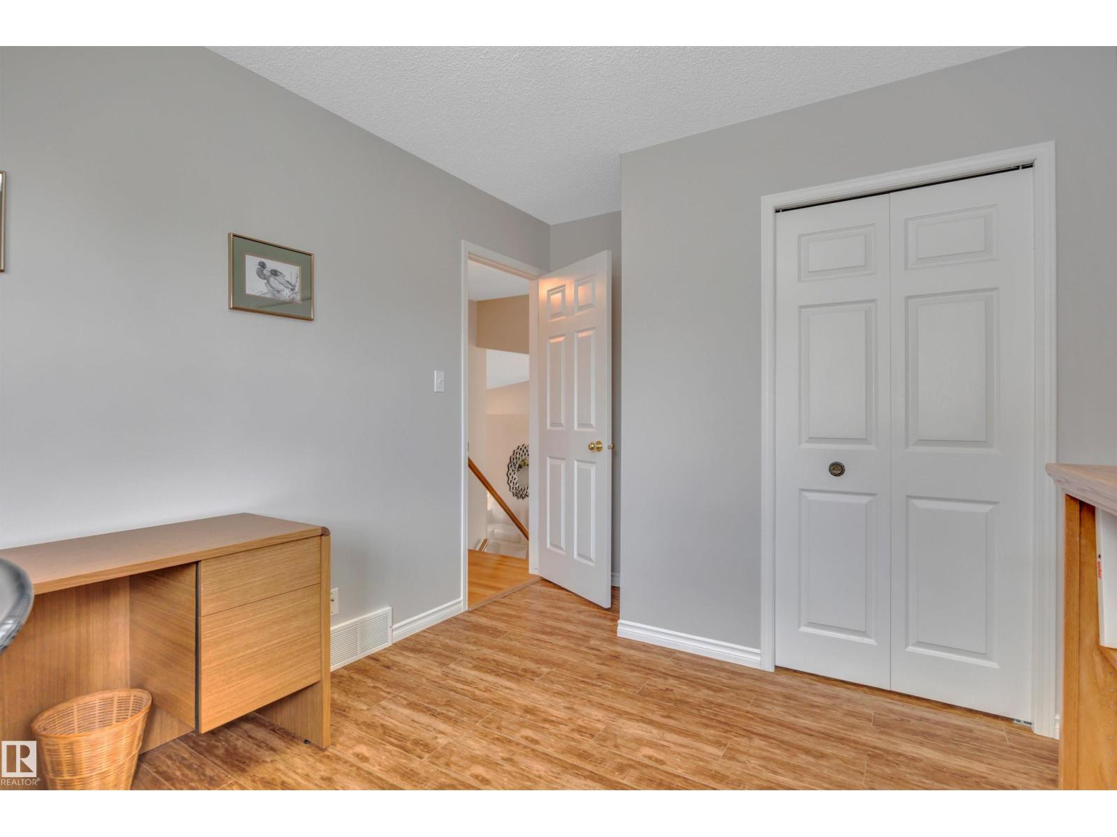 117 HOLLICK-KENYON WY NW - 30