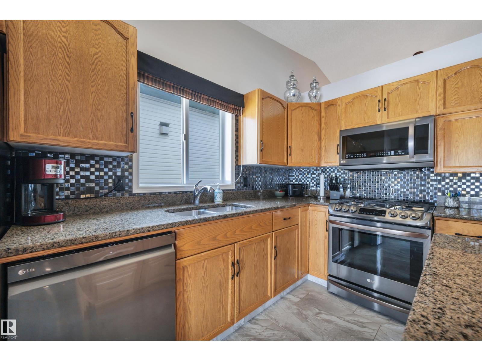 117 HOLLICK-KENYON WY NW - 15