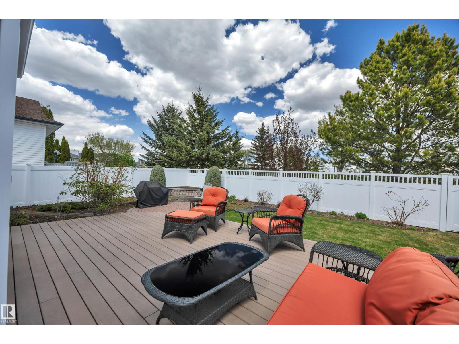 117 HOLLICK-KENYON WY NW - 53