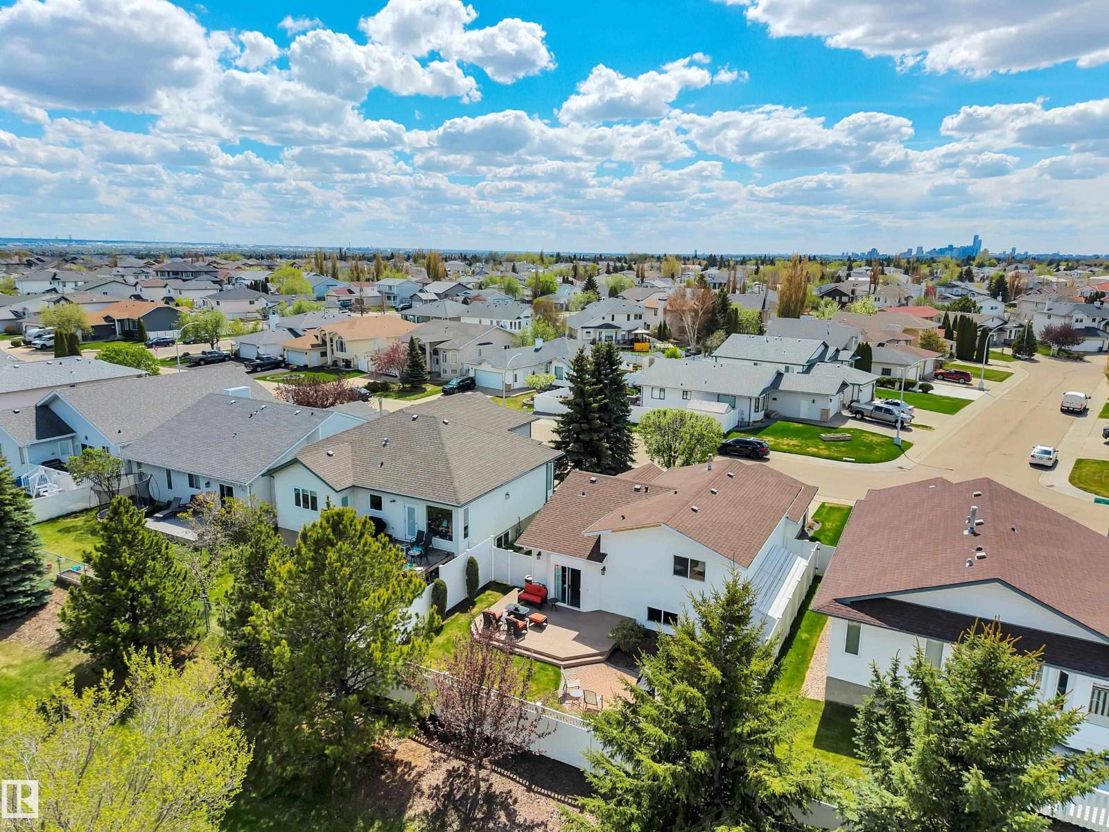 117 HOLLICK-KENYON WY NW - 61