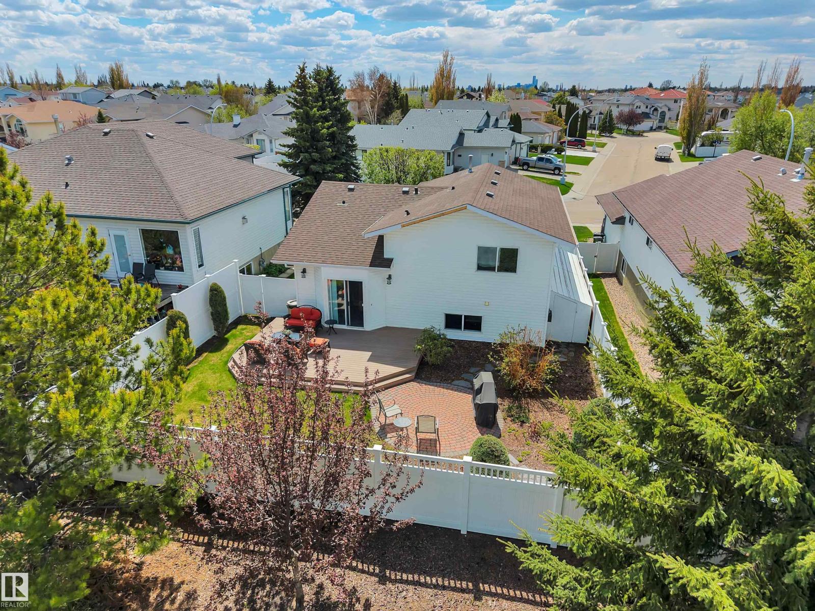 117 HOLLICK-KENYON WY NW - 60