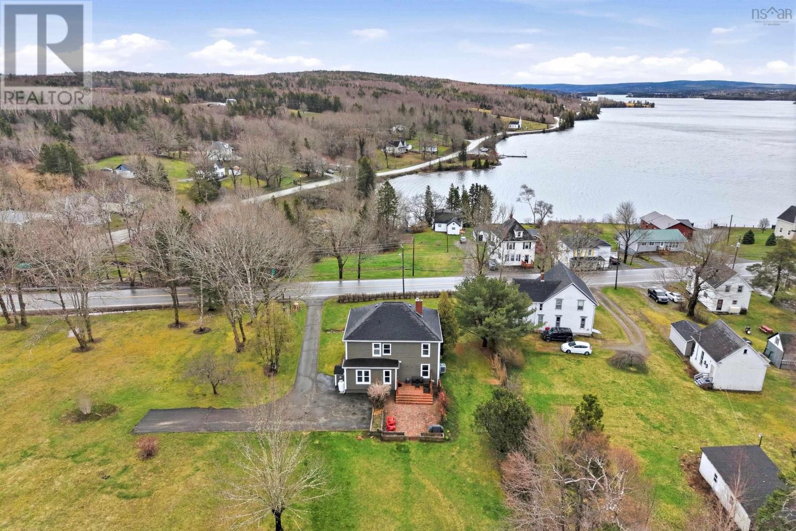 11659 Highway 16 - 36