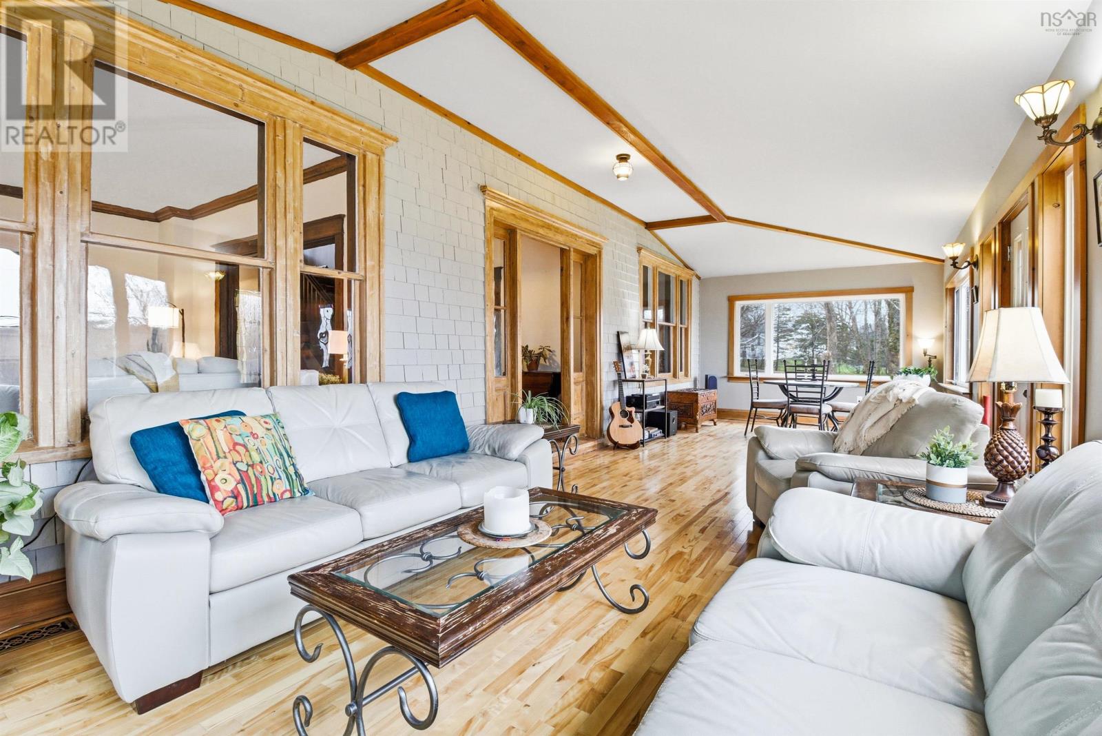 11659 Highway 16 - 14