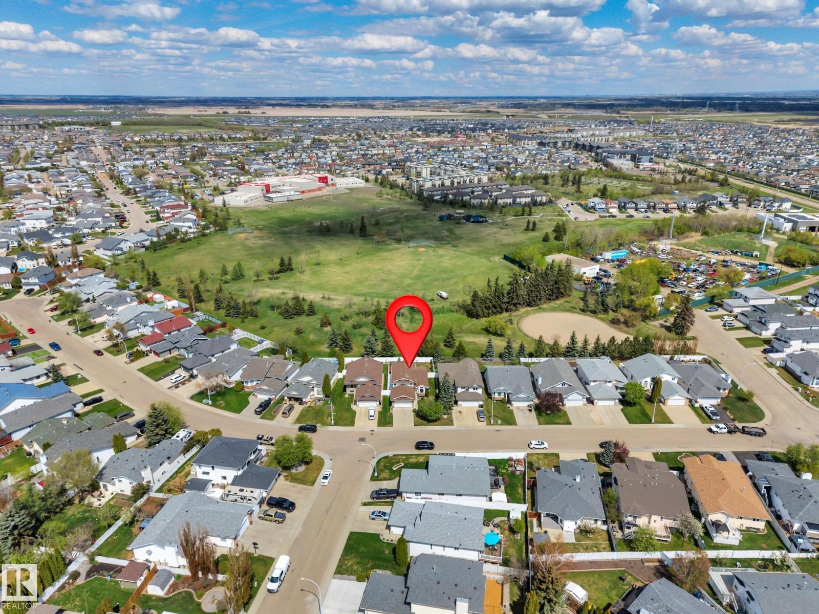 117 HOLLICK-KENYON WY NW - 68