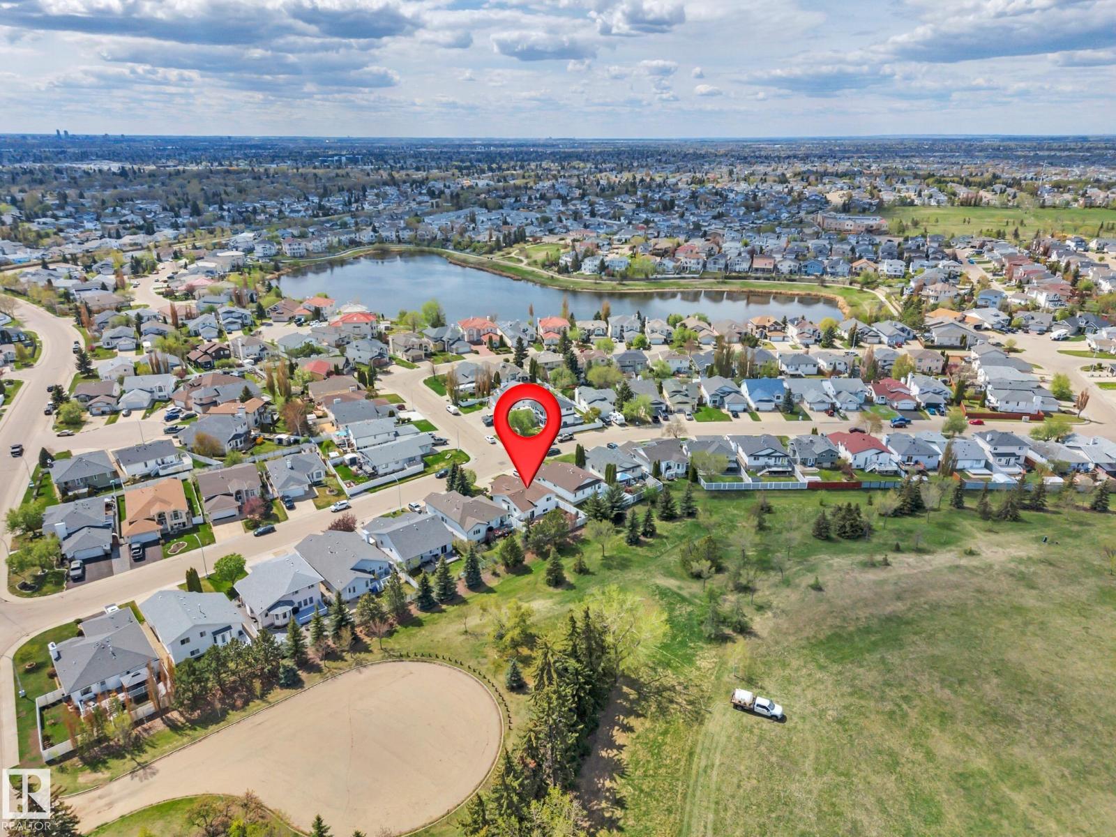 117 HOLLICK-KENYON WY NW - 66
