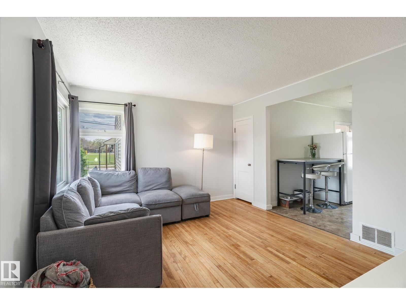 11606 68 ST NW - 7