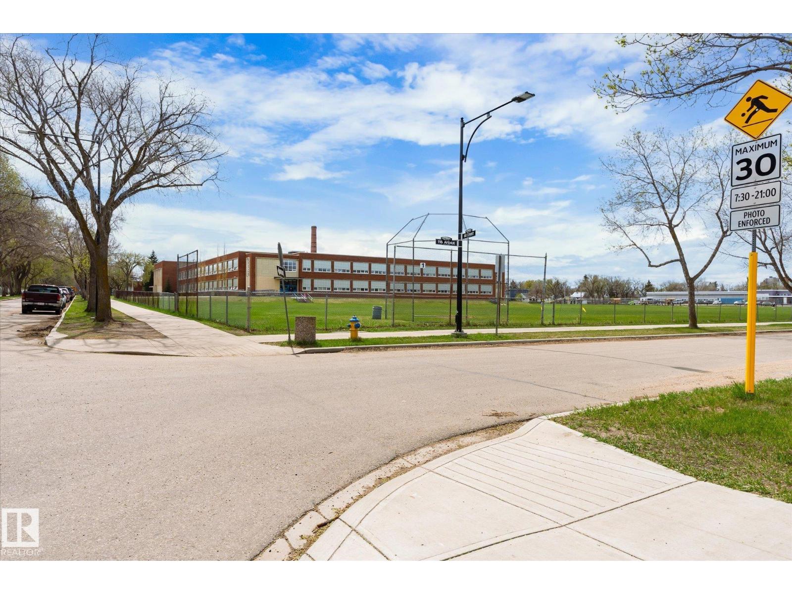 11606 68 ST NW - 43