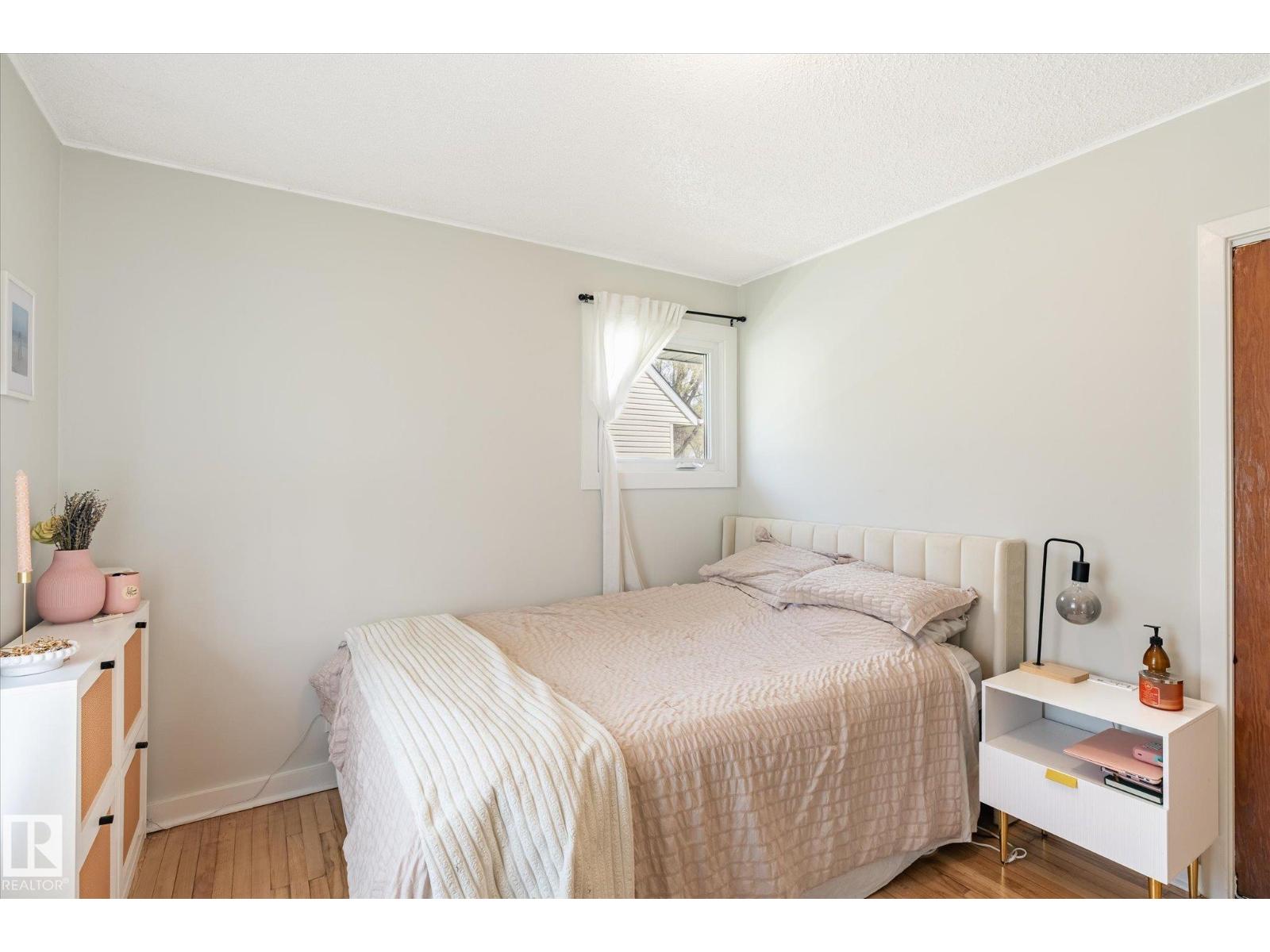 11606 68 ST NW - 17