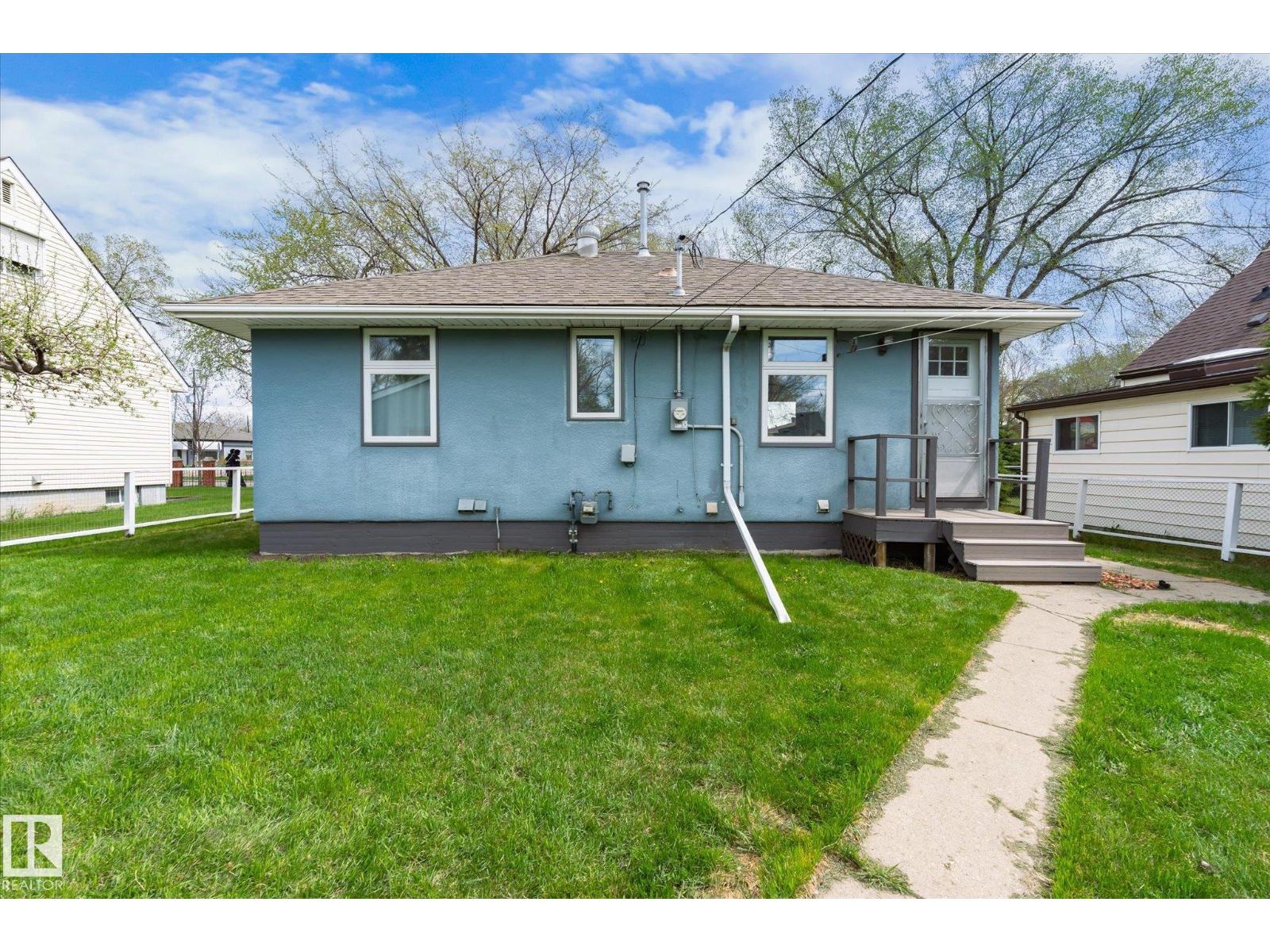 11606 68 ST NW - 35